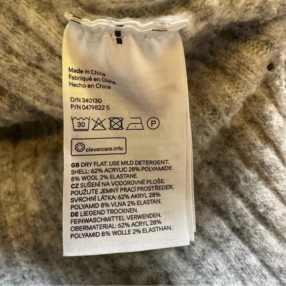 H&M Turtleneck Sweater Size Small - Picture 5 of 5